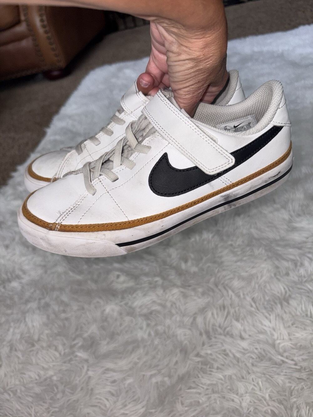 Nike Court Legacy Kids 3 Classic White One Strap Sneakers. Nice Pair